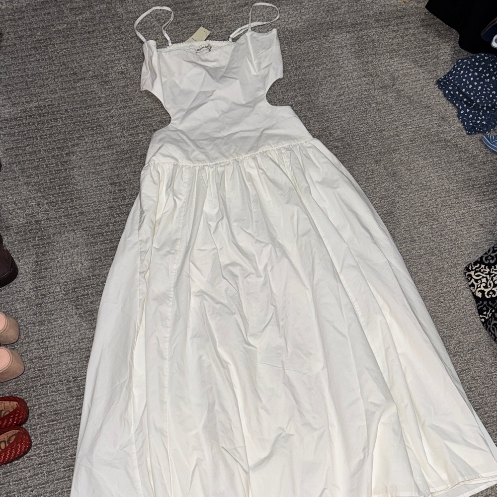 Abercrombie & Fitch petite white midi dress with side cutout detail!